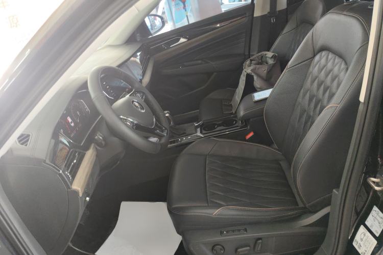 Used Volkswagen Passat 2020 Revised Version 330TSI Luxury Edition China VI Standard