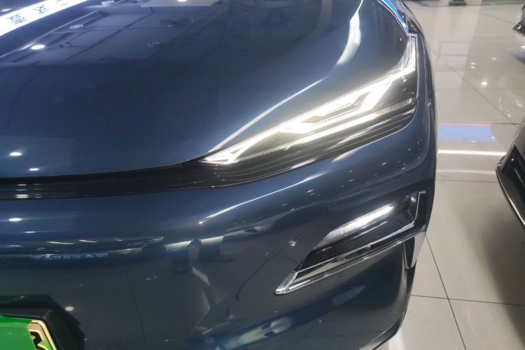 Used Geely Galaxy Galaxy 8 2025 130km EM-i Prestige Edition
