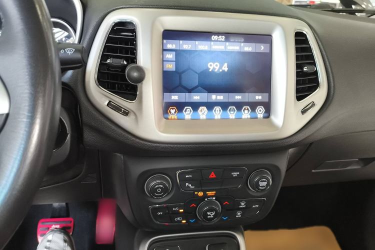 Used Jeep Compass 2019 200T Automatic Family Edition - Connected Large Screen Version