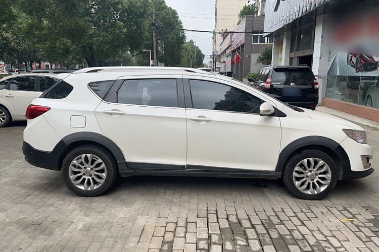Used Dongfeng Aeolus AX3 2016 1.5L Manual ZhiKu Model
