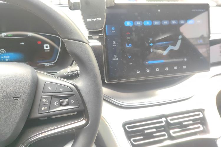 Used BYD Song PLUS New Energy 2021 DM-i 110KM Flagship Model Audio And AC Panel