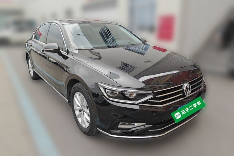 Used Volkswagen Magotan 2020 280TSI DSG Comfort Edition Front Right 45 Deg