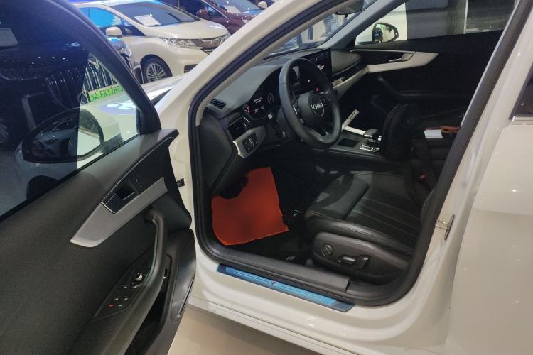 Used Audi A4L 2022 40 TFSI Fashion Dynamic Model Driver Seat