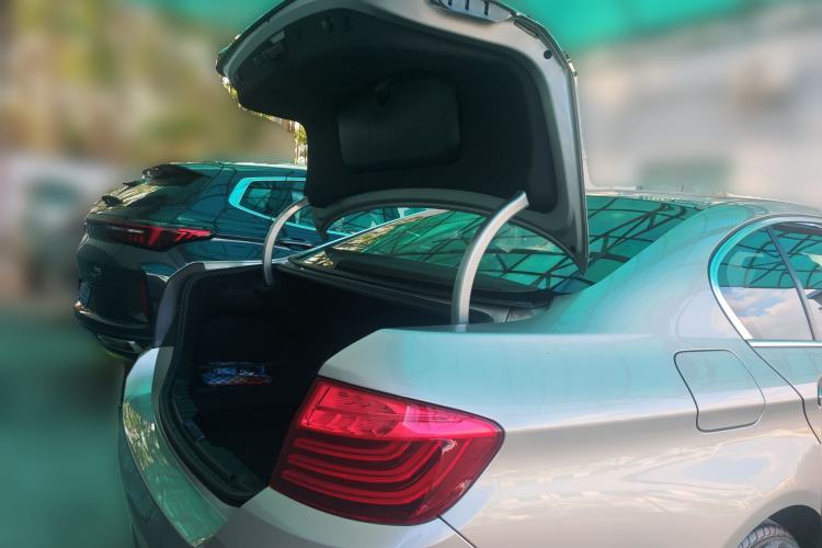 Used BMW 5 Series 2014 525Li Leading Model