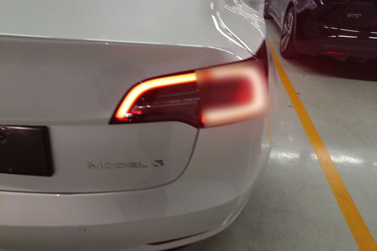 Used Tesla Model 3 2020 Standard Range Rear-Wheel Drive Upgraded Version Right Rear Taillight
