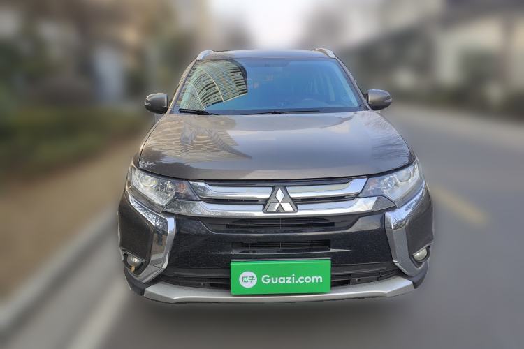 Used Mitsubishi Outlander 2017 2.0L Two-Wheel Drive Glory Edition 5 Seats