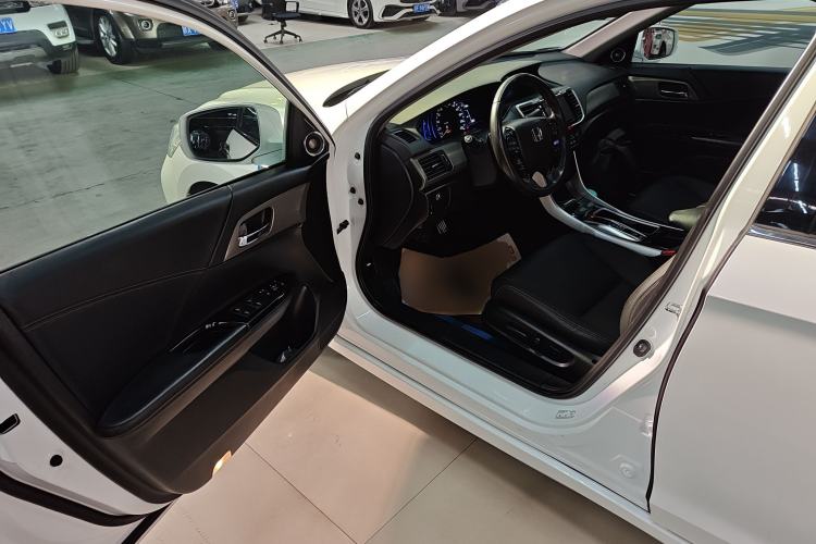 Used Honda Accord 2016 Hybrid 2.0L Rui Ling Edition
