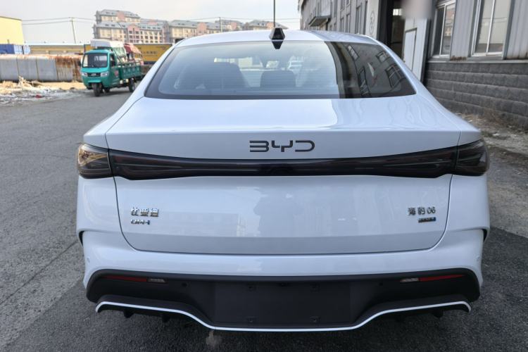 Used BYD Seal 06 New Energy 2025 DM-i Smart Drive 80KM Luxury Model Exterior 2