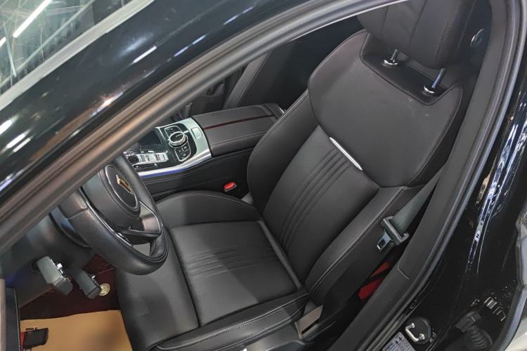 Used Hongqi H9 2020 2.0T Smart Connect Flagship Edition
