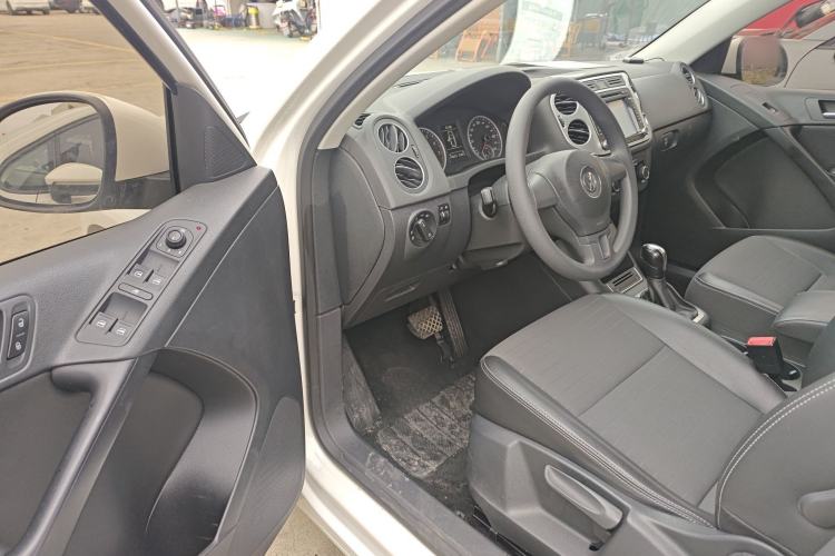 Used Volkswagen Tiguan L 2016 300TSI Automatic Two-Wheel Drive Trend Edition
