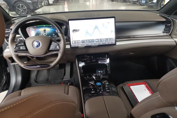 Used BYD Han 2024 EV Glory Edition 506KM Front-Wheel-Drive Premium Model
