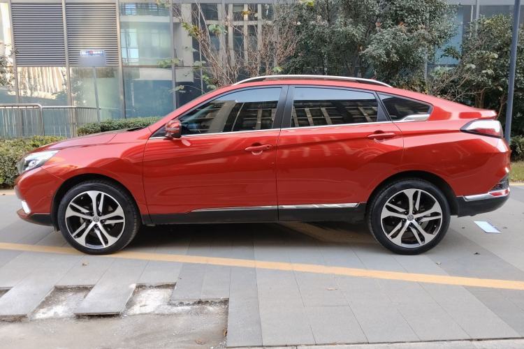 Used Venucia T90 2018 2.0L CVT Smart Connect Leading Edition China V Standard
