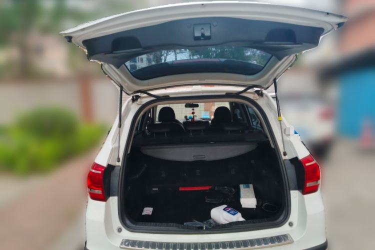 Used Haval H6 2015 Sport Edition 1.5T Automatic Two-Wheel Drive Luxury Model Trunk