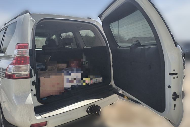 Used Toyota Prado 2016 2.7L Automatic Standard Edition Trunk