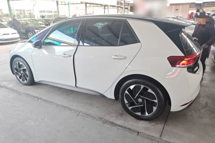 Used Volkswagen ID.3 2024 Outstanding Edition
