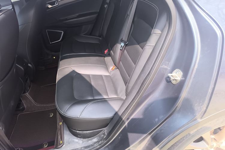 Used Geely Auto Emgrand GS 2016 Elegant Edition 1.8L Manual LingShang Model Left Rear Seat