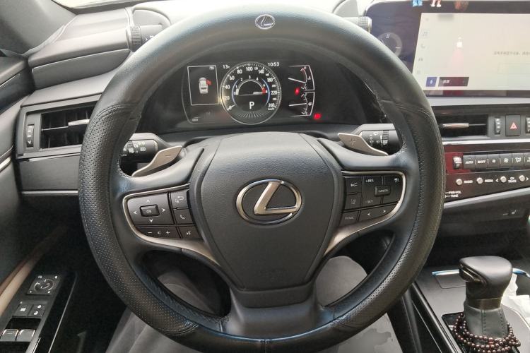 Used Lexus ES 2022 200 Excellence Edition
