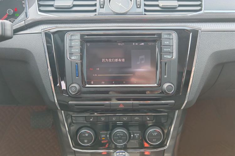 Used Volkswagen Passat 2017 380TSI DSG Prestige Edition Audio And AC Panel