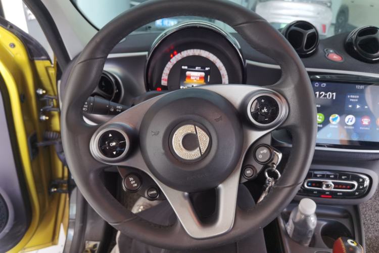 Used smart forfour 2016 1.0L 52 kW Passion Edition
