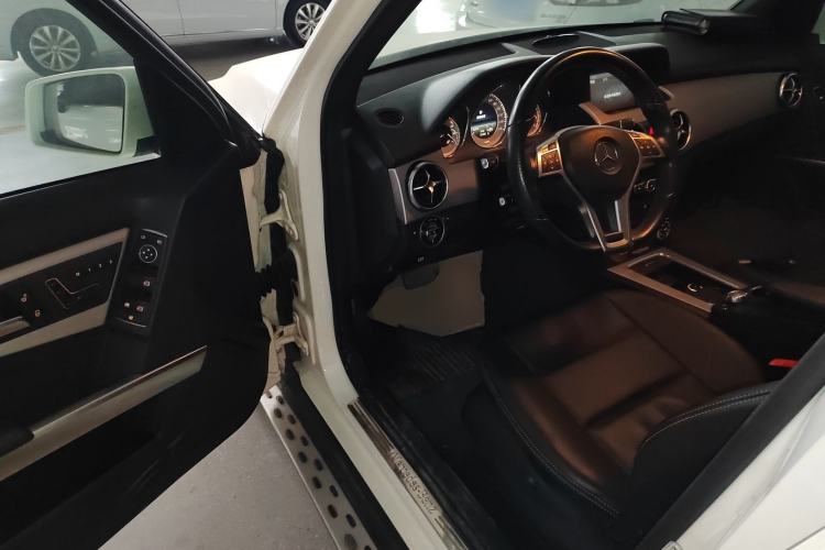 Used Mercedes-Benz GLK-Class 2015 GLK 260 4MATIC Dynamic Edition Ultimate Version
