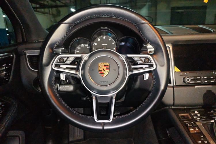 Used Porsche Macan 2017 Macan 2.0T Steering Wheel