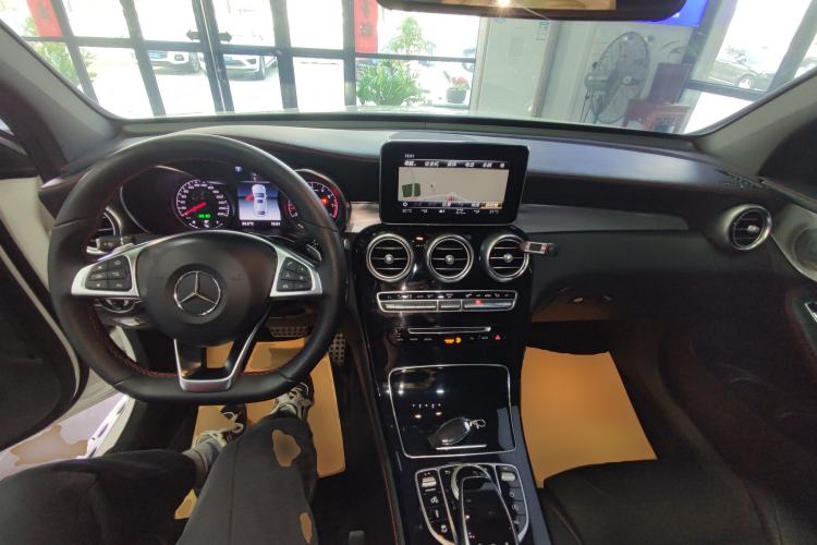 Used Mercedes-Benz GLC Coupe AMG 2017 AMG GLC 43 4MATIC Coupe SUV Center Console