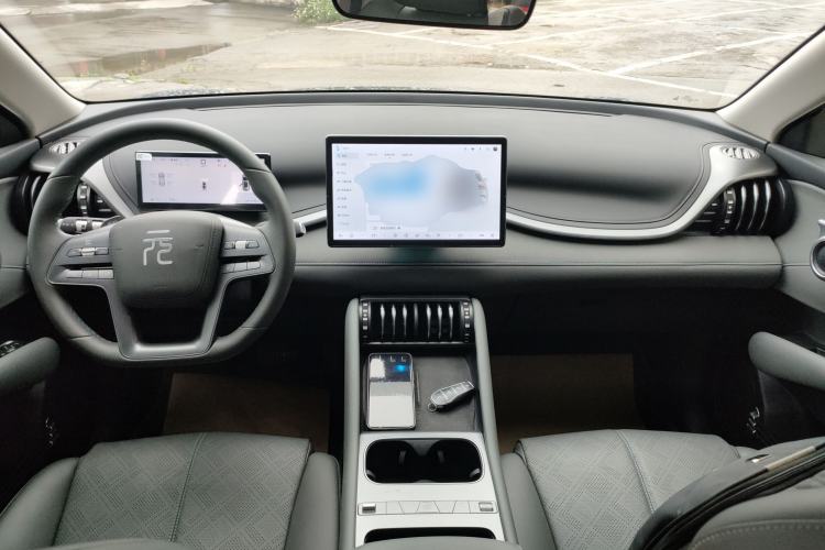 Used BYD Yuan PLUS 2025 Intelligent Driving Version 430 KM – Leading Edition Center Console