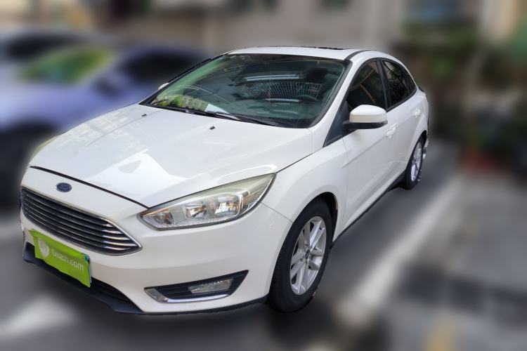 Used Ford Focus 2015 Sedan EcoBoost 125 Manual – Ultra-Style Edition