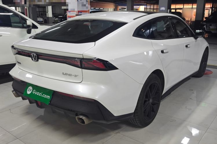 Used CHANGAN UNI-V 2024 1.5T High-Energy Version Rear Right 45 Deg