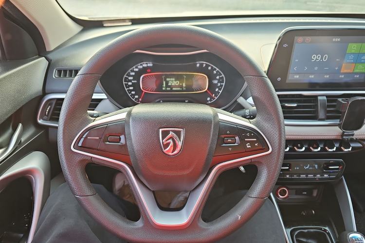 Used Baojun 510 2017 1.5L Manual Fashion Model