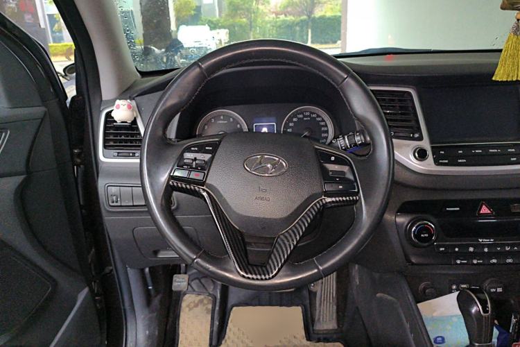 Used Hyundai Tucson 2015 1.6T Dual-Clutch Two-Wheel-Drive Leading Model