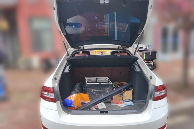 Used Skoda Octavia 2019 1.5L Automatic SmartDrive Comfort Edition China VI Standard Trunk