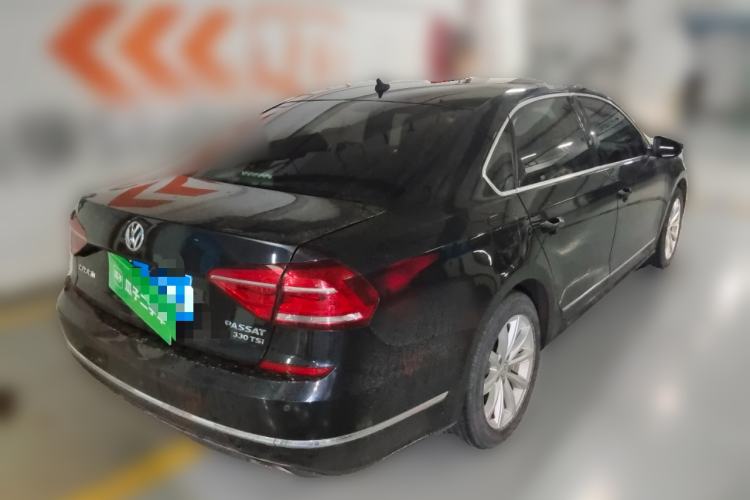 Used Volkswagen Passat 2017 330TSI DSG Luxury Edition
