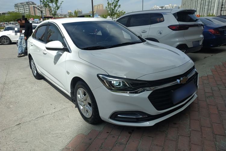 Used Chevrolet Monza 2019 320T Manual Xinxin Edition China VI Front Right 45 Deg