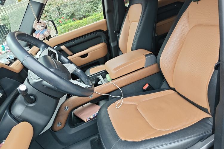 Used Land Rover Defender 2022 110 P400 X-DYNAMIC HSE Left Front Seat