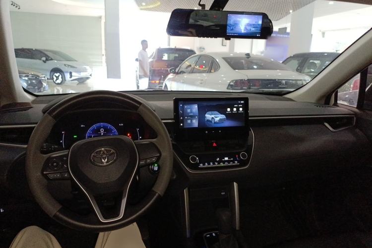 Used Toyota FRONTLANDER 2023 2.0L CVT Elite Edition Center Console