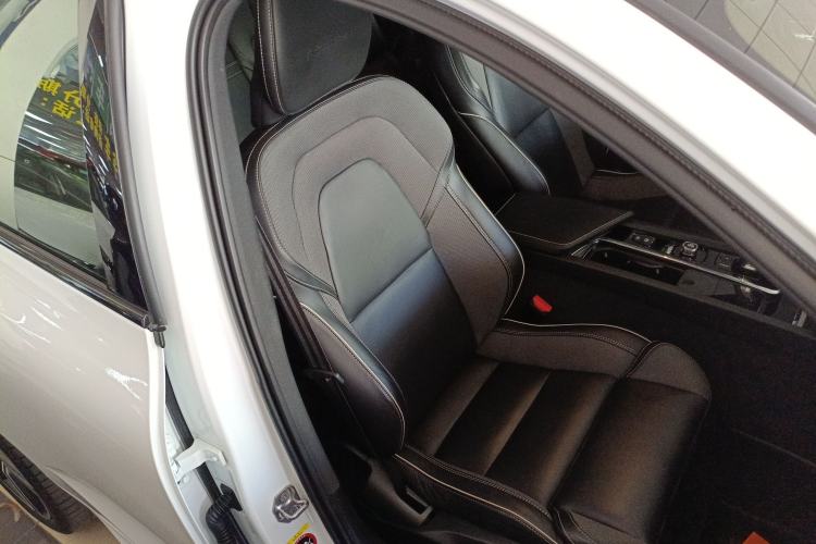 Used Volvo XC60 New Energy 2020 T8 eDrive Hybrid – Smart & Sporty Edition
