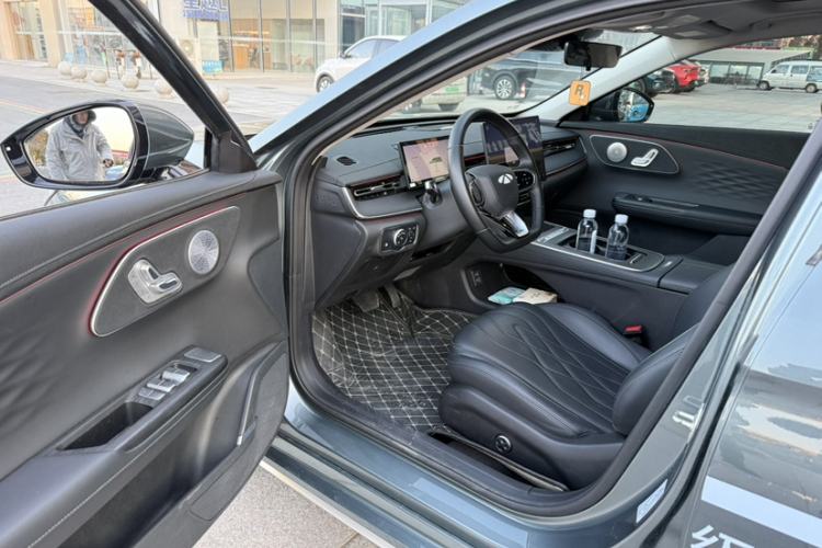 Used Chery Fengyun A8L 2025 1.5 TGDI 145 km Luxury Version Interior 5