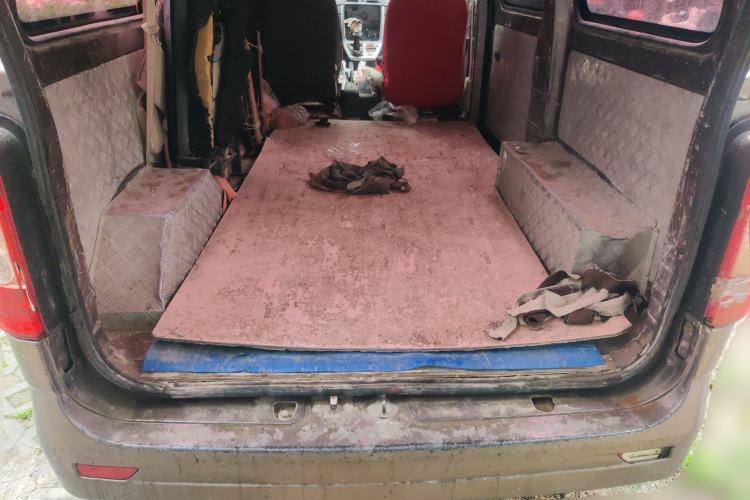 Used CHANGAN KAICHENG Ruixing M70 2019 1.5L Comfort Version 6-Seater China VI Standard Flat Roof Liftback Doors – DAM15KL Trunk