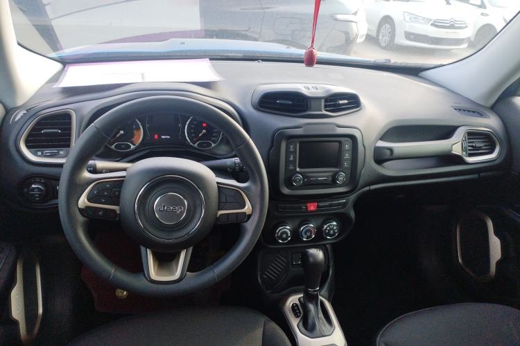 Used Jeep Renegade 2017 180T Automatic High-Energy Version