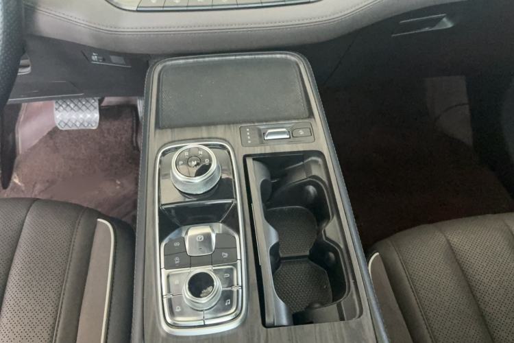 Used Ford Equator 2023 EcoBoost 225 Premier 7-Seater (2/2/3) Gear Lever