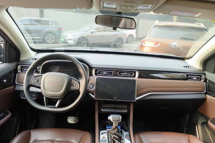 Used Sinotruk VGV U70Pro 2022 1.5T Automatic Youyue Edition 7-Seater Center Console