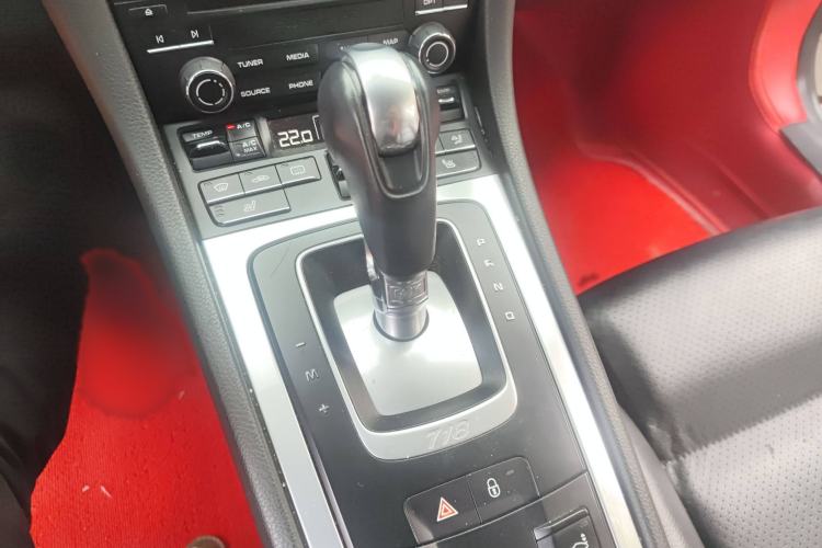 Used Porsche 718 2016 Cayman 2.0T
