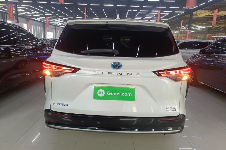 Used Toyota SIENNA 2021 2.5L Hybrid Premium Edition