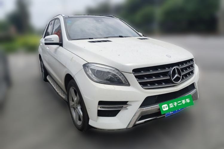 Used Mercedes-Benz M-Class 2014 ML 400 4MATIC Dynamic Model Front Right 45 Deg