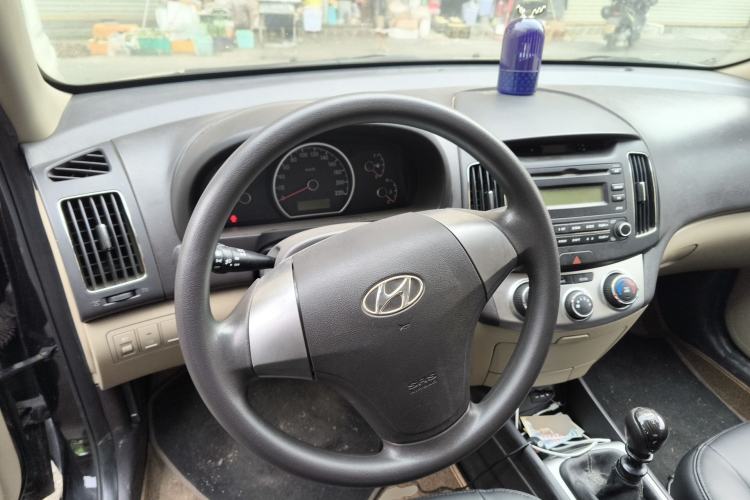 Used Hyundai Celesta 2015 1.6L Manual Comfort Model
