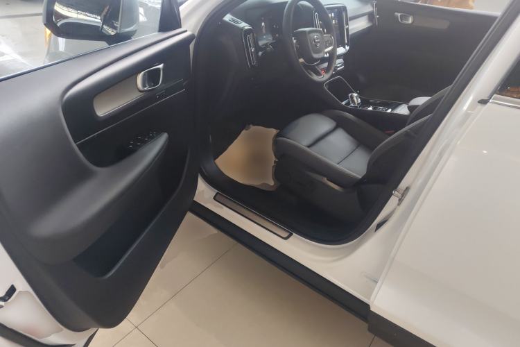 Used Volvo XC40 2023 B3 Zhiyuan Luxury Edition Interior 3