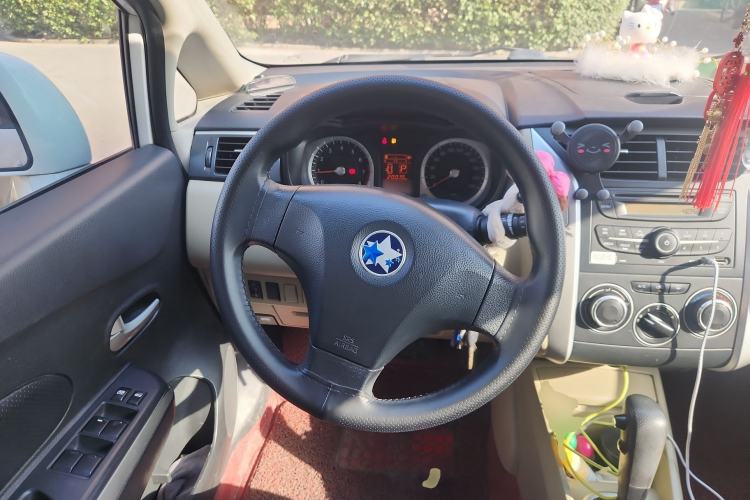 Used Venucia R50 2013 1.6L Automatic Luxury Edition