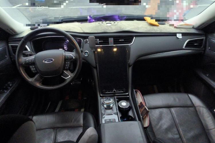 Used Ford Taurus 2019 EcoBoost 245 Premium Edition Center Console