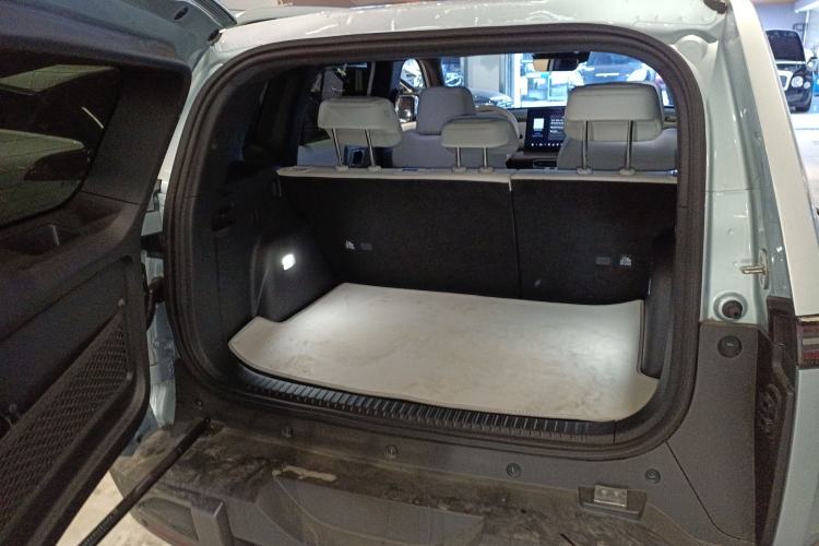 Used Formula Leopard Titanium 3 2025 501 km Range Rear-Wheel Drive Intelligent Driving Max Edition